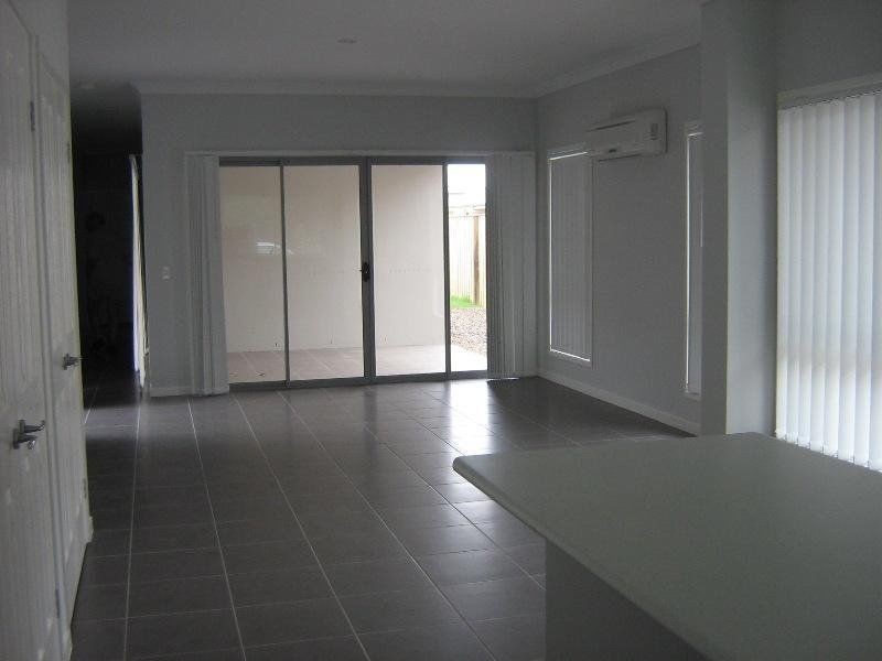 24 Wings Road, Upper Coomera QLD 4209