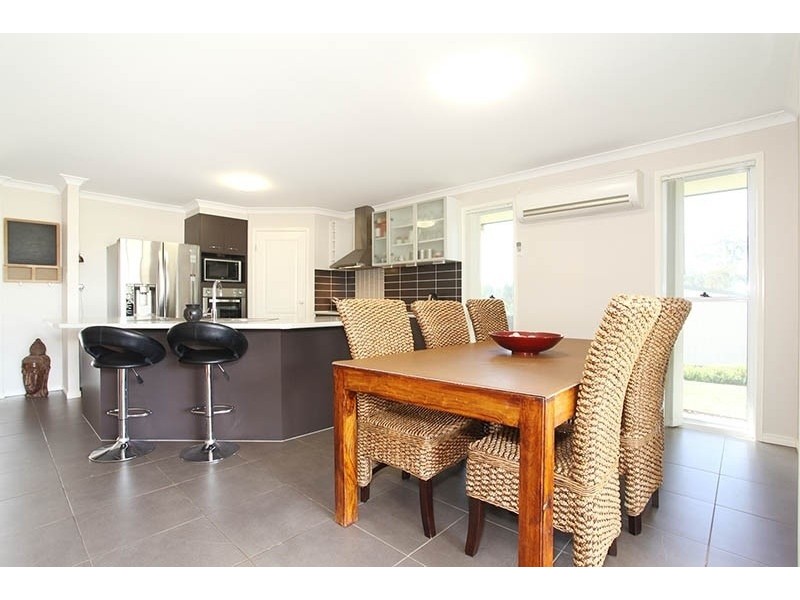 2-4 Riesling court, Morayfield QLD 4506