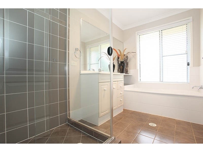 2-4 Riesling court, Morayfield QLD 4506