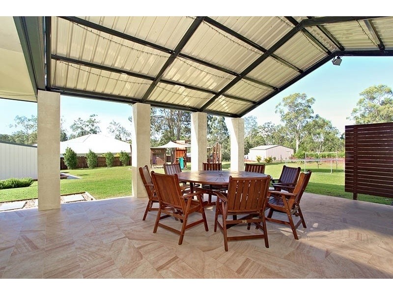 2-4 Riesling court, Morayfield QLD 4506