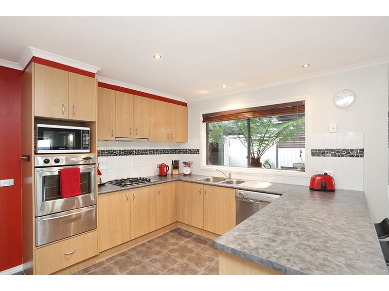 176 The Promenade, Narre Warren South VIC 3805