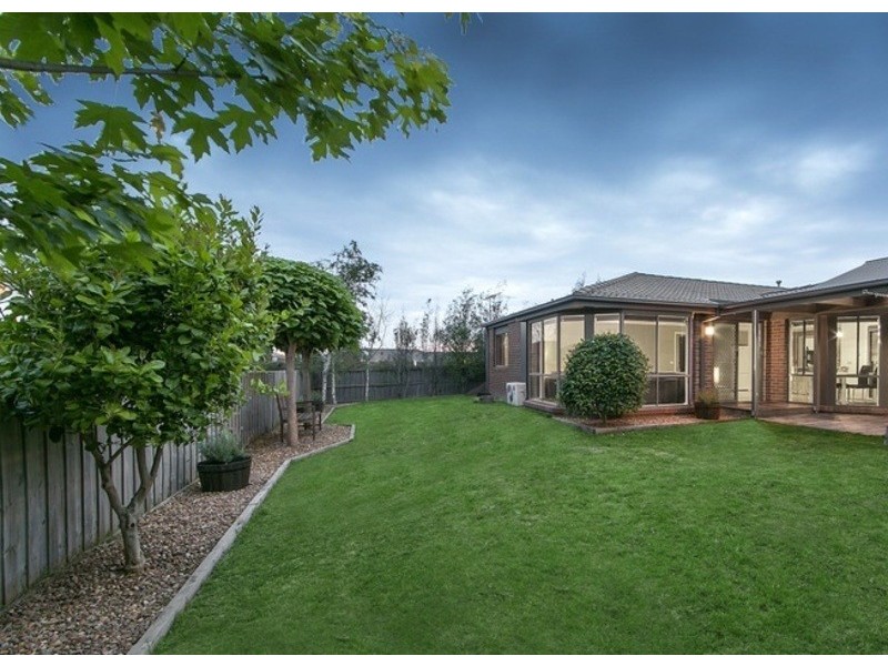 176 The Promenade, Narre Warren South VIC 3805