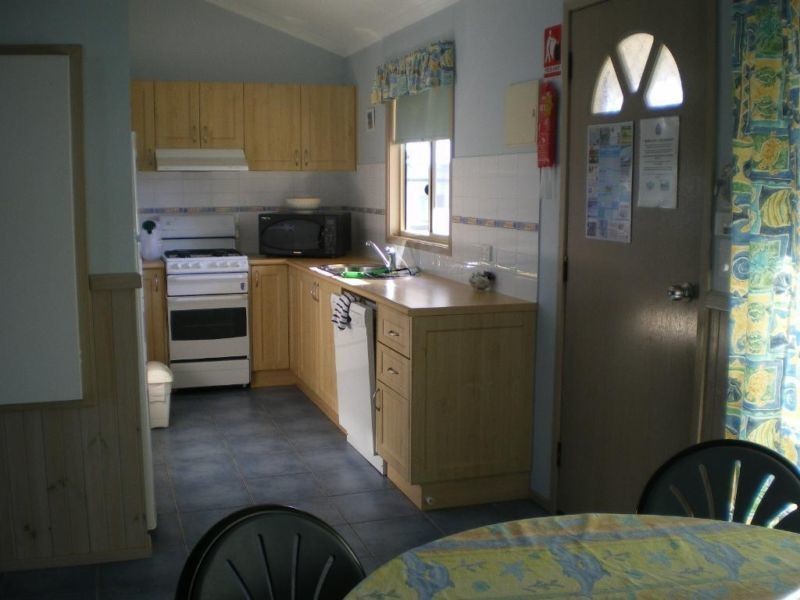 31/687 The Esplanade, Lakes Entrance VIC 3909