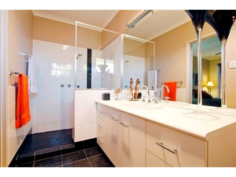 14 Mackay Way, Hillarys WA 6025