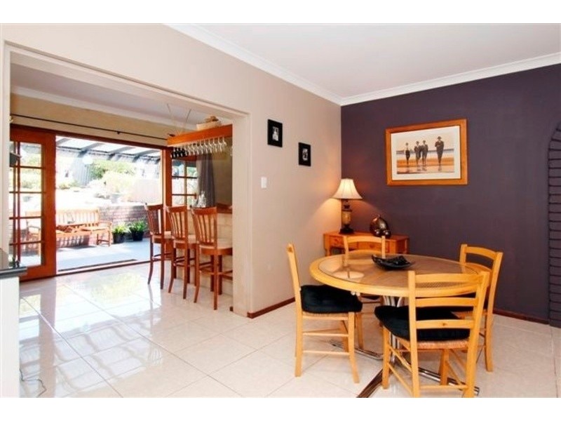 14 Mackay Way, Hillarys WA 6025