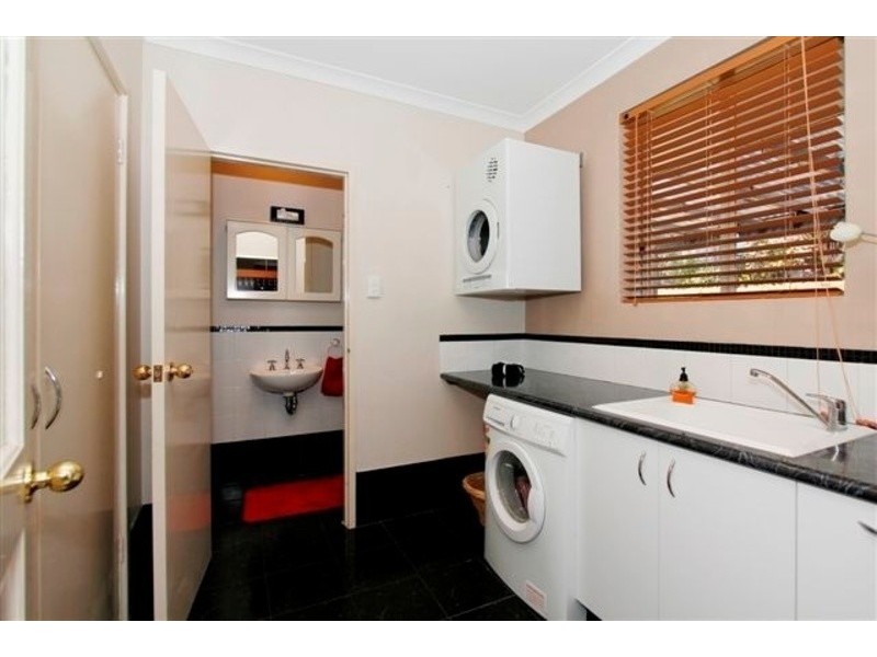 14 Mackay Way, Hillarys WA 6025