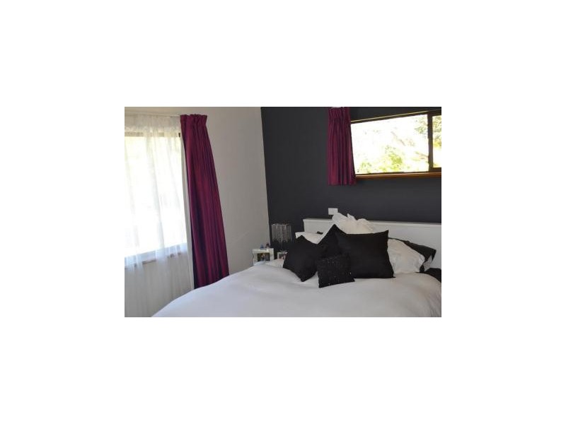 3 Amos Avenue, Blayney NSW 2799