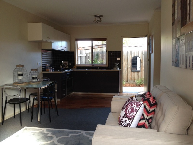 3/807 Sydney Rd, Coburg North VIC 3058