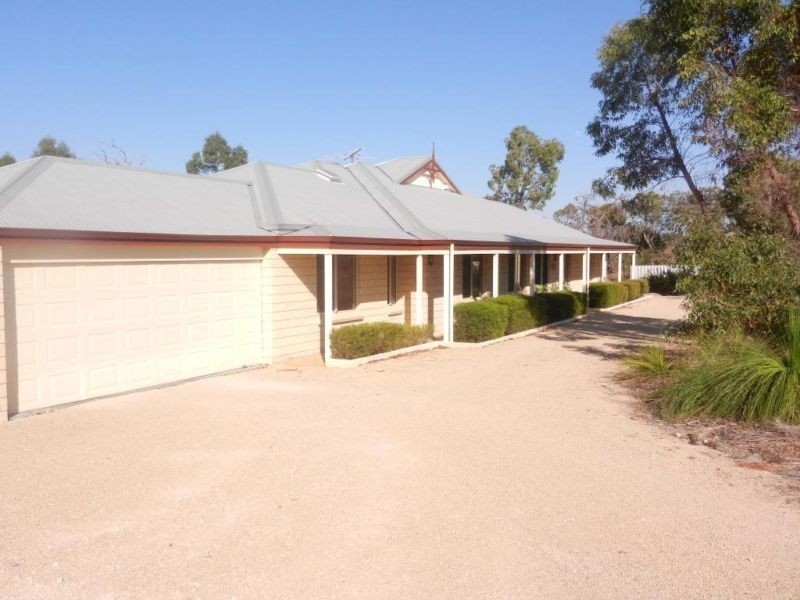 321 Wattleup Road, Wattleup WA 6166