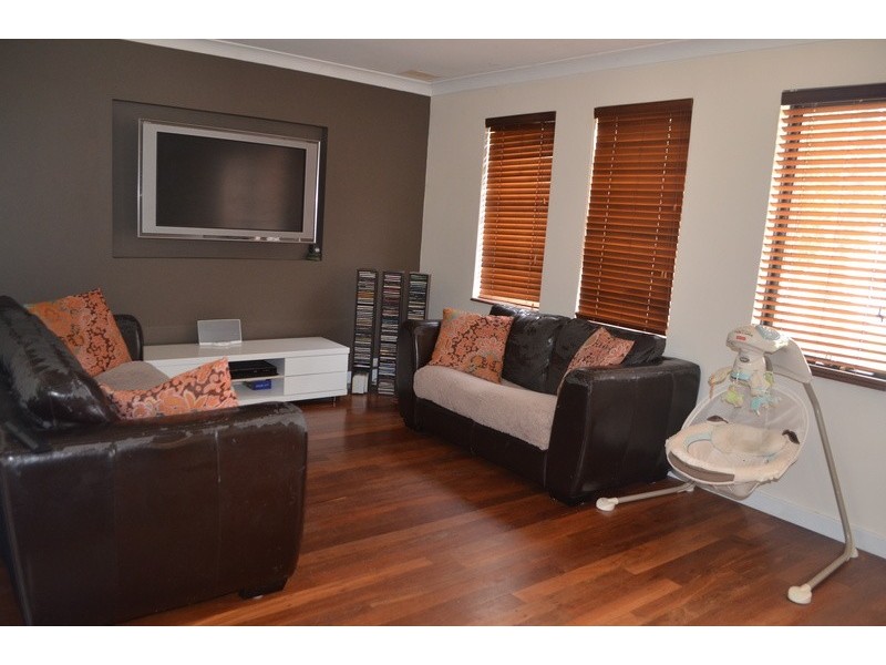 88  June Road, Safety Bay WA 6169