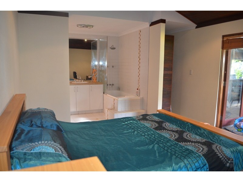 88  June Road, Safety Bay WA 6169