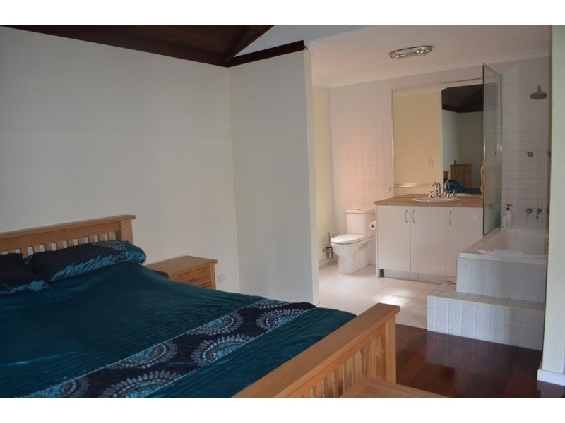 88  June Road, Safety Bay WA 6169