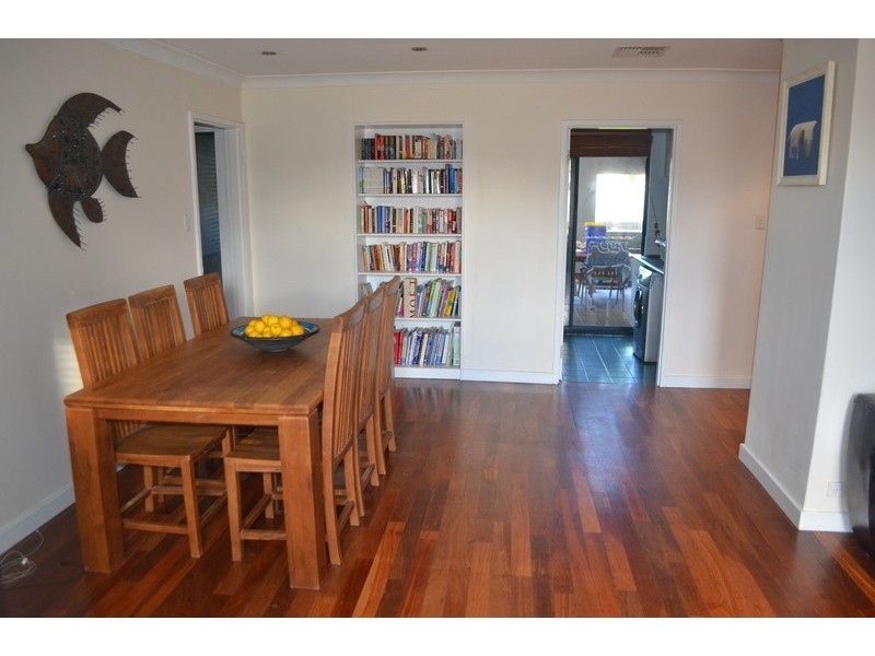 88  June Road, Safety Bay WA 6169