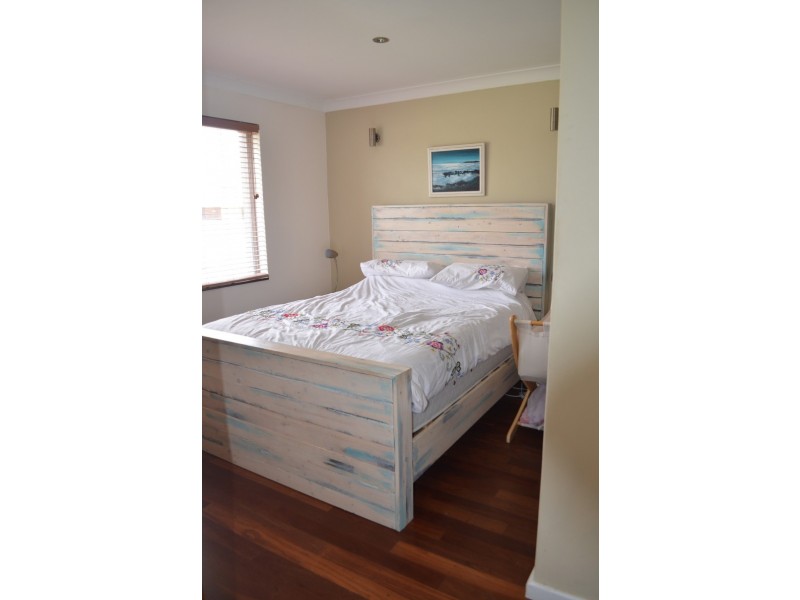 88  June Road, Safety Bay WA 6169