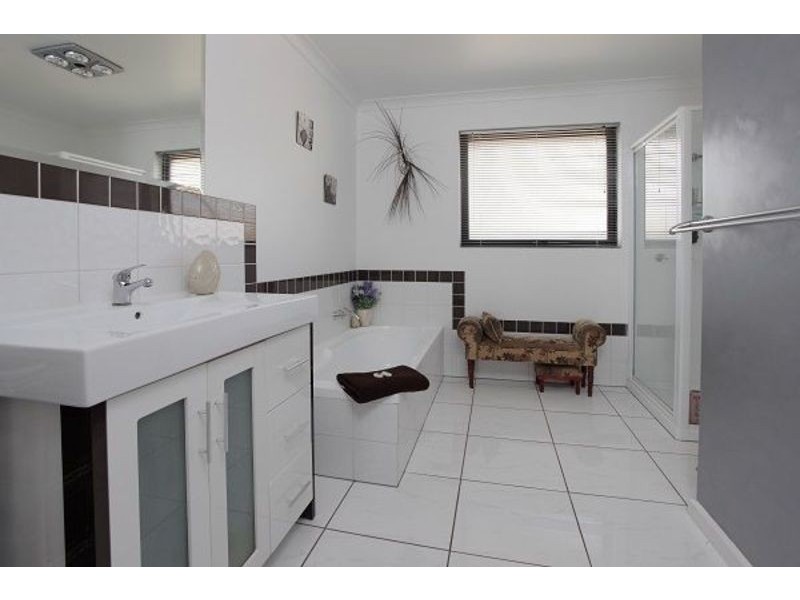 17 Rowena court, Devonport TAS 7310