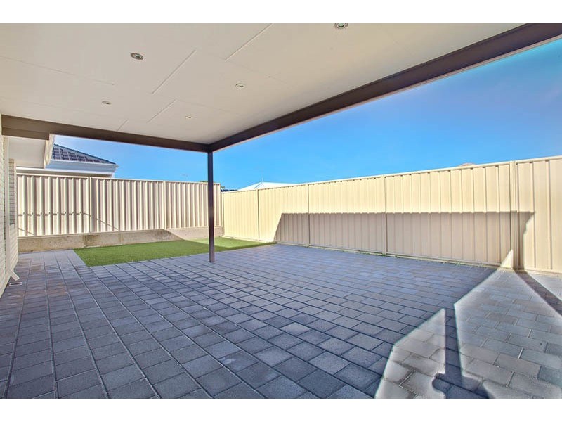 7 Ferrara Way, Girrawheen WA 6064