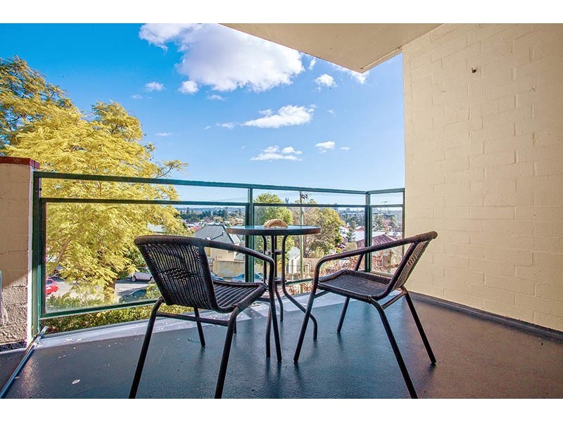 22/22 King George Street, Victoria Park WA 6100