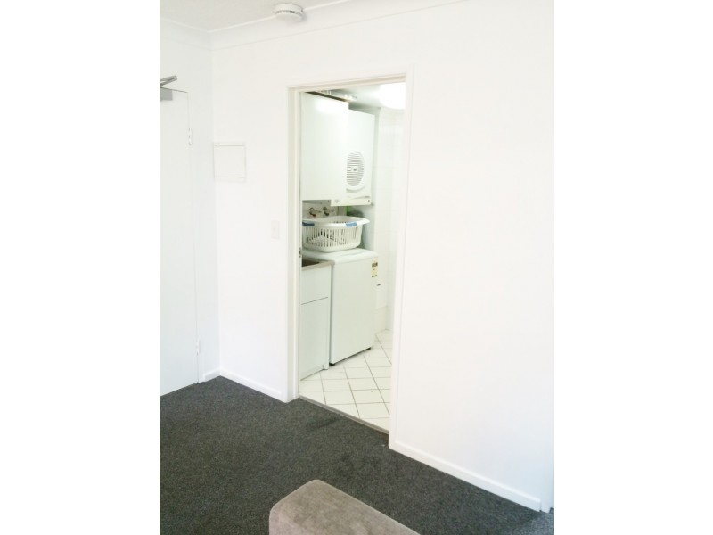 5/35 Britannia Ave, Broadbeach QLD 4218