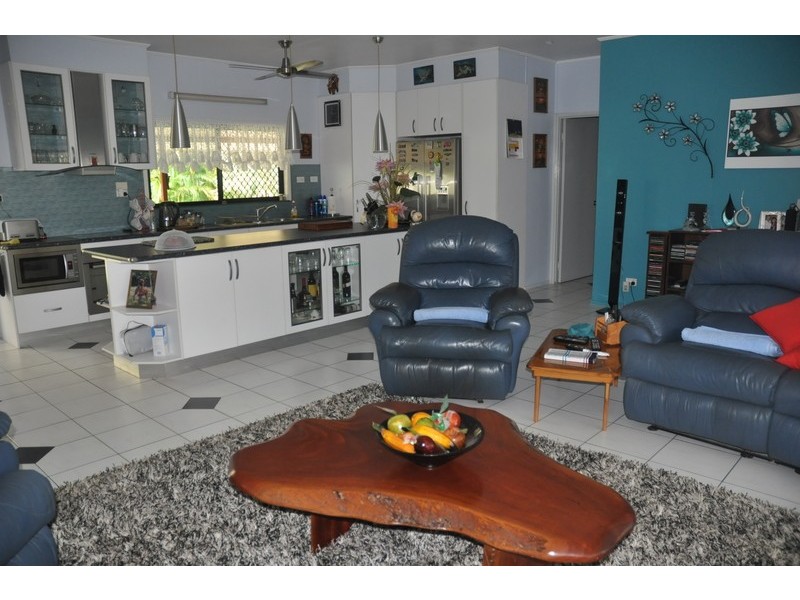 8 Bauhinia ave, Trunding QLD 4874