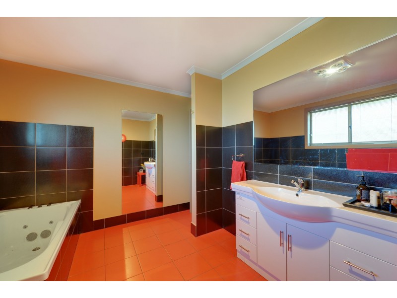 1/18 Rachel Crescent, Old Beach TAS 7017
