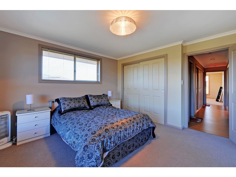1/18 Rachel Crescent, Old Beach TAS 7017