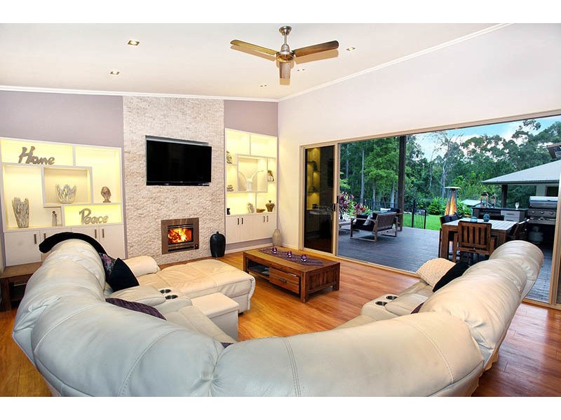 55 Monarch Place, Mons QLD 4556