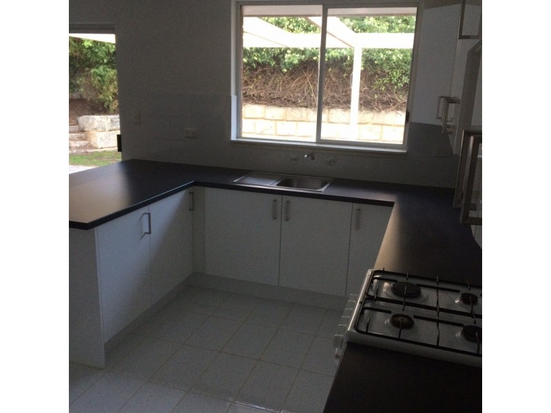 14 Hartland Place, Yanchep WA 6035