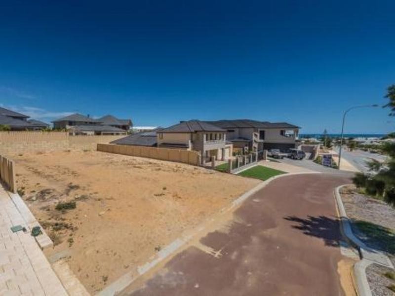 465 Burns Beach Road, Iluka WA 6028