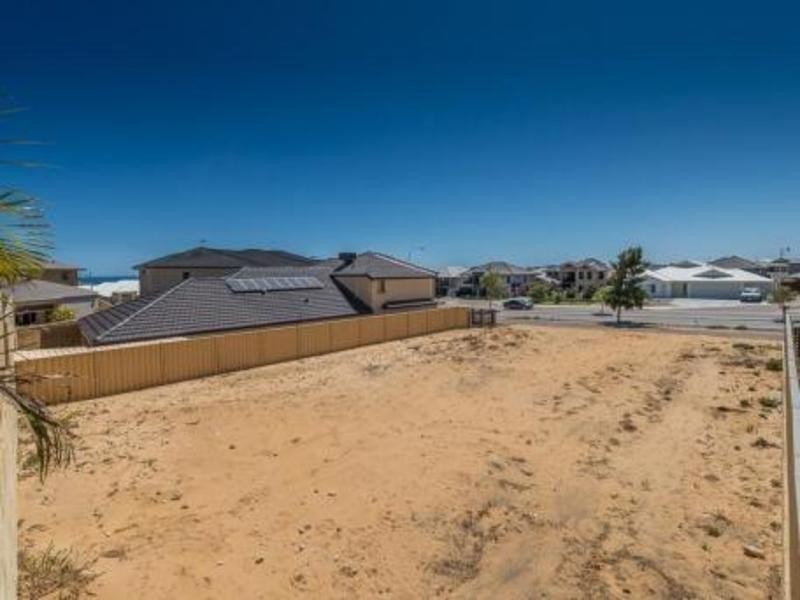 465 Burns Beach Road, Iluka WA 6028