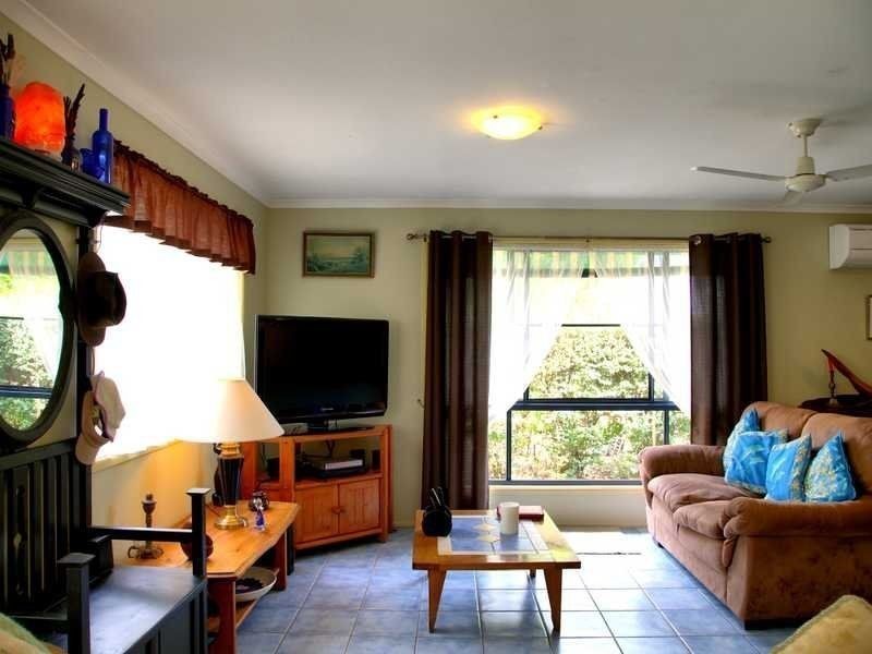 7 Zealous Court, Cooloola Cove QLD 4580