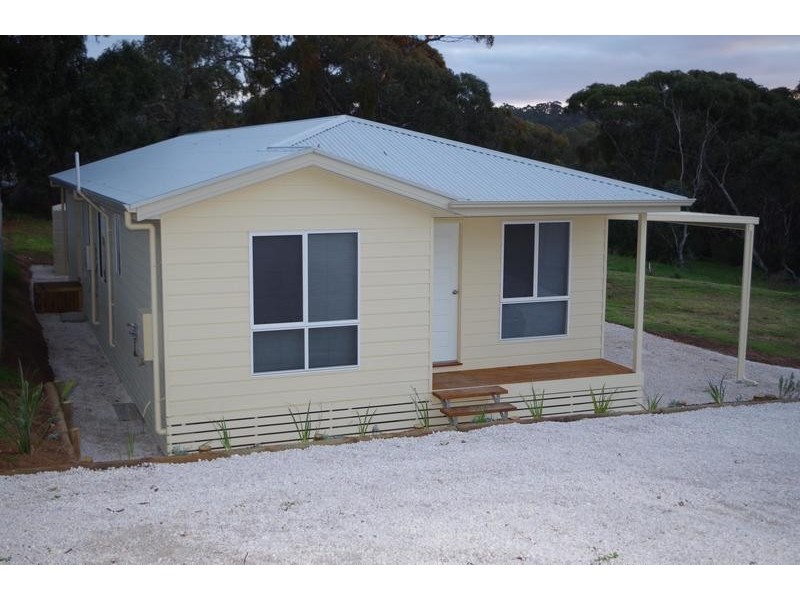 4 Newton Long Court, Clare SA 5453