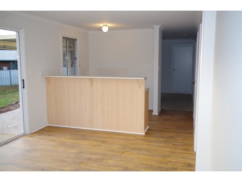 4 Newton Long Court, Clare SA 5453