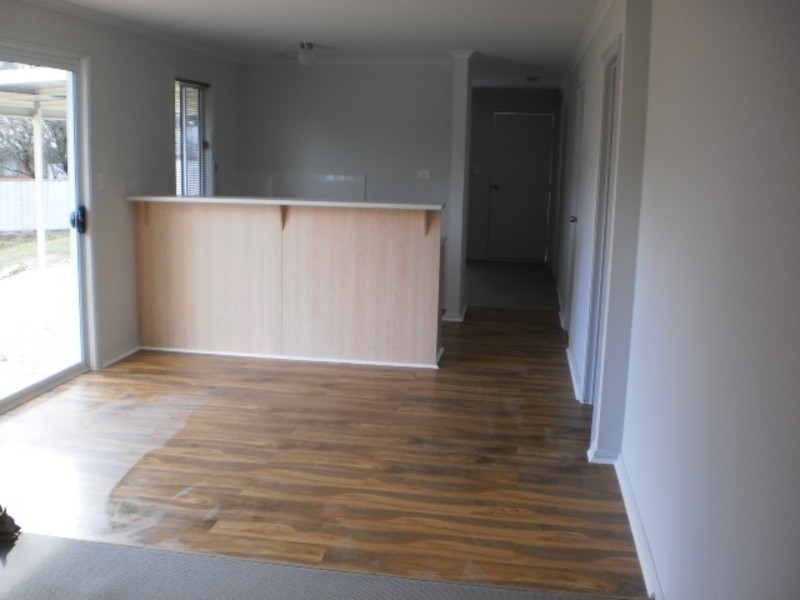 4 Newton Long Court, Clare SA 5453