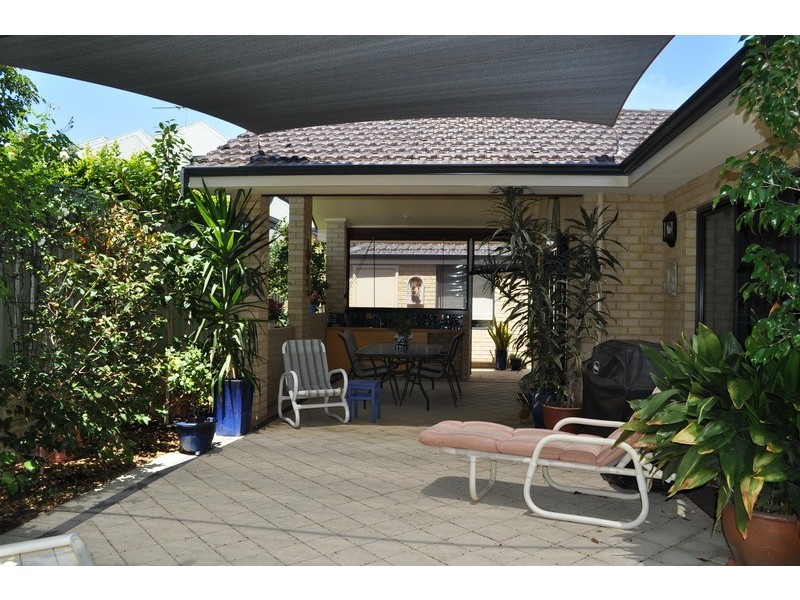 10 Silkwood Turn, Churchlands WA 6018