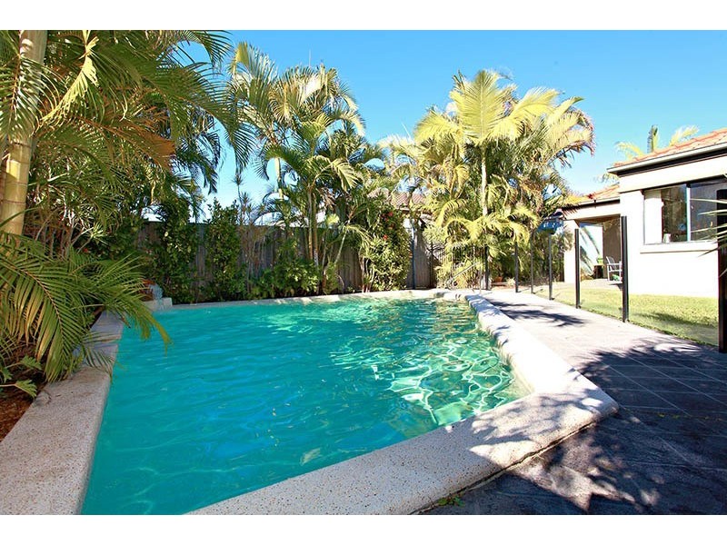 38  Nardoo Street, Robina QLD 4226