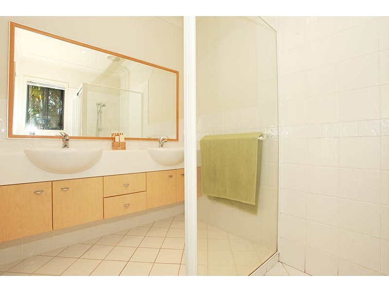 38  Nardoo Street, Robina QLD 4226