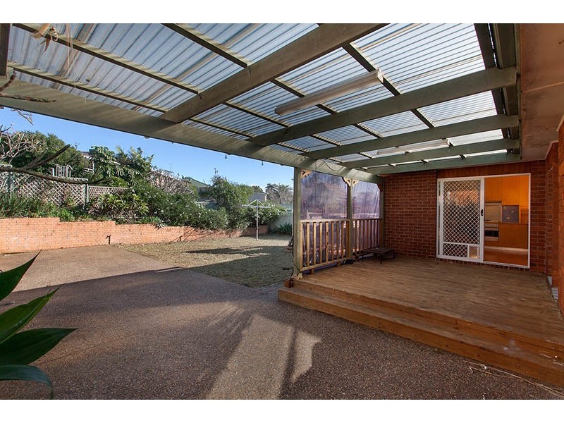 9 Durack Ave, Mount Warrigal NSW 2528