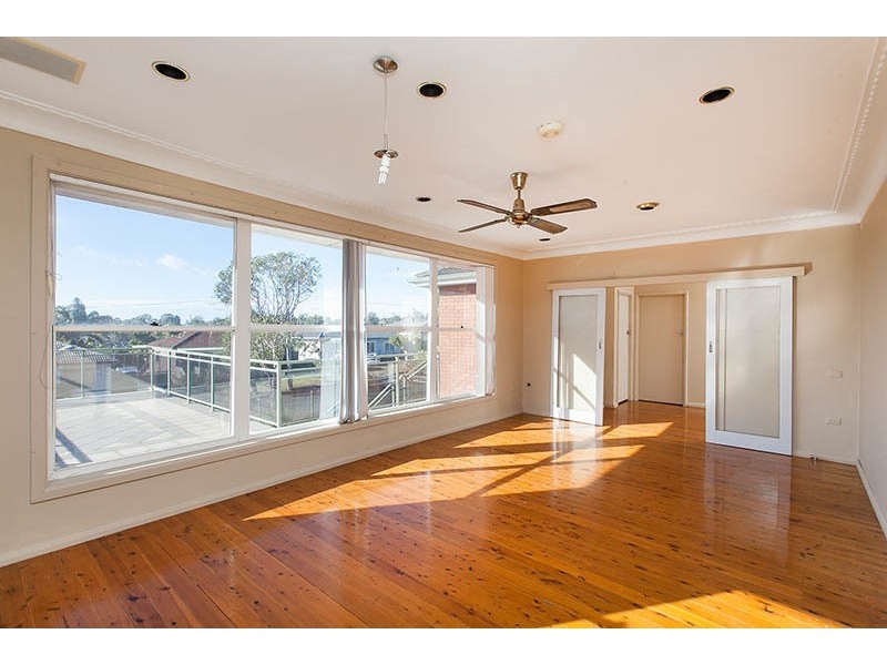 9 Durack Ave, Mount Warrigal NSW 2528