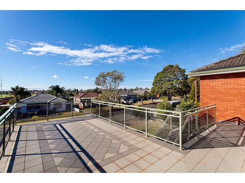 9 Durack Ave, Mount Warrigal NSW 2528