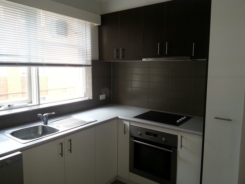 1/2  Alfriston St, Elwood VIC 3184