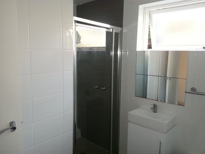 1/2  Alfriston St, Elwood VIC 3184