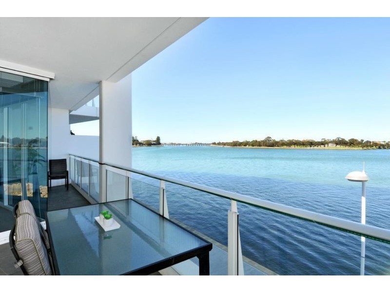 201/5 Marco Polo Drive, Mandurah WA 6210