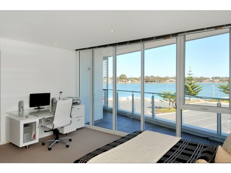 201/5 Marco Polo Drive, Mandurah WA 6210