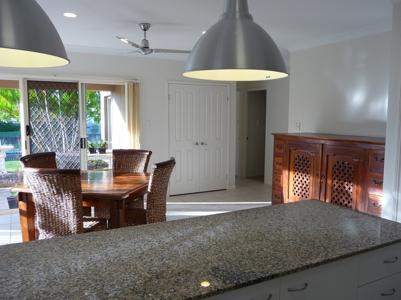 39 Gardendale Crescent, Burleigh Waters QLD 4220