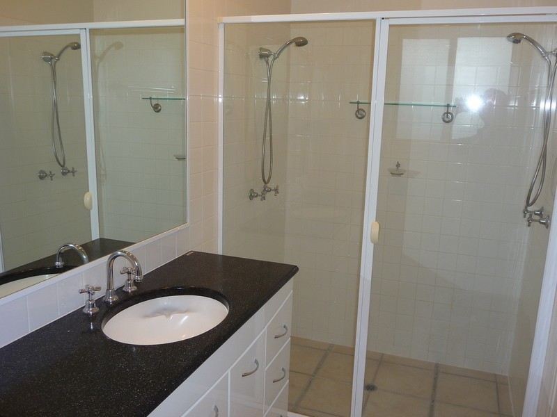 39 Gardendale Crescent, Burleigh Waters QLD 4220