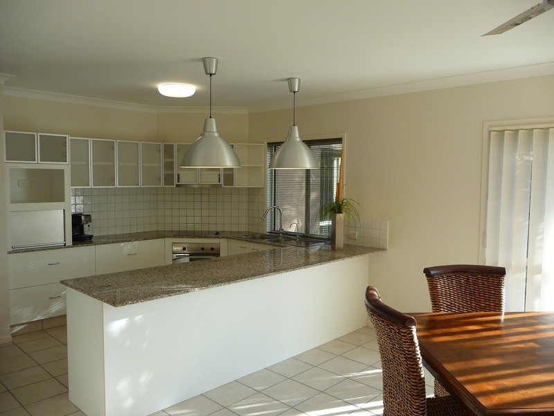 39 Gardendale Crescent, Burleigh Waters QLD 4220