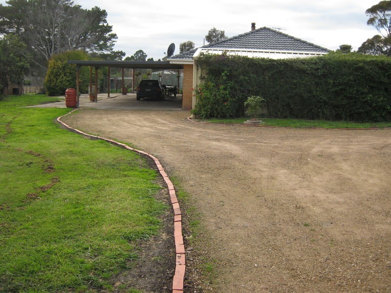 8  Rivergum Rd, Riddells Creek VIC 3431