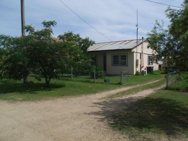 8 Besley Street, Ashford NSW 2361