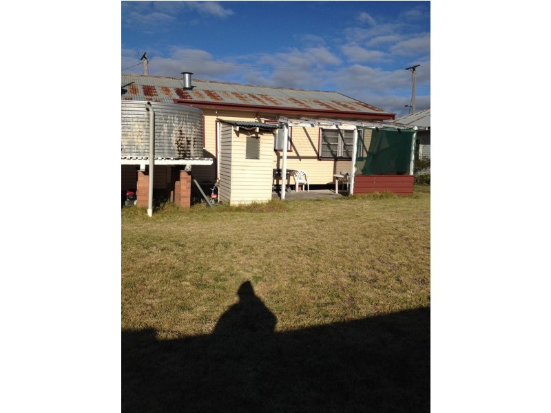 8 Besley Street, Ashford NSW 2361