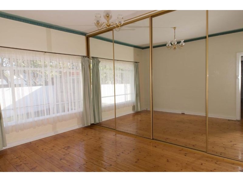 1/4 Wilkins Avenue, Beaumaris VIC 3193